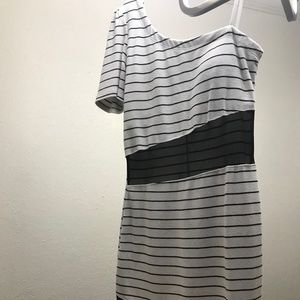 One-sleeved dress